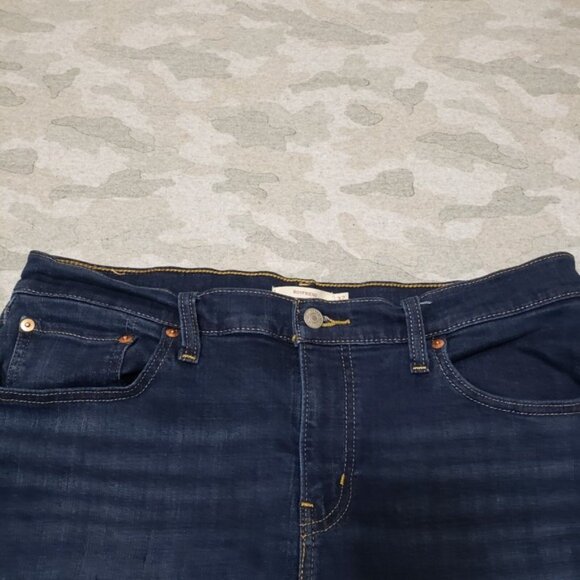 Levi s Jeans Womens 32x27 Blue Boyfriend Denim Dark Wash - Picture 2 of 13